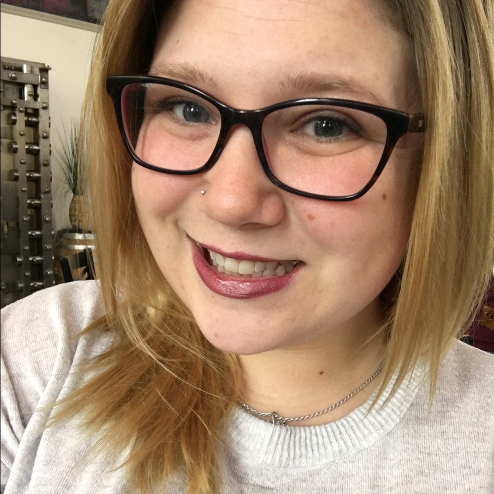 Meet your Posher, Amanda